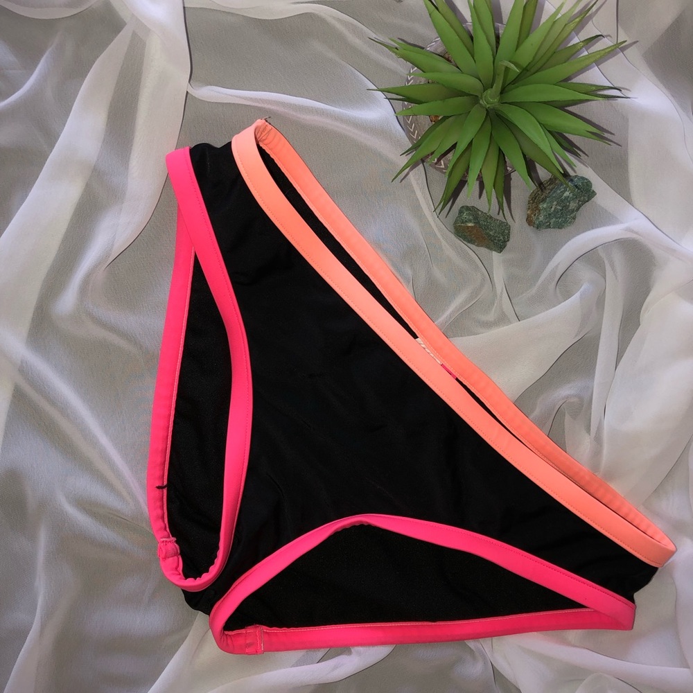 Bikini bottoms